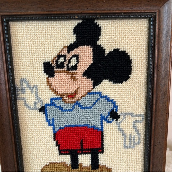 Vintage cross stitch framed Mickey Mouse - Picture 2 of 5